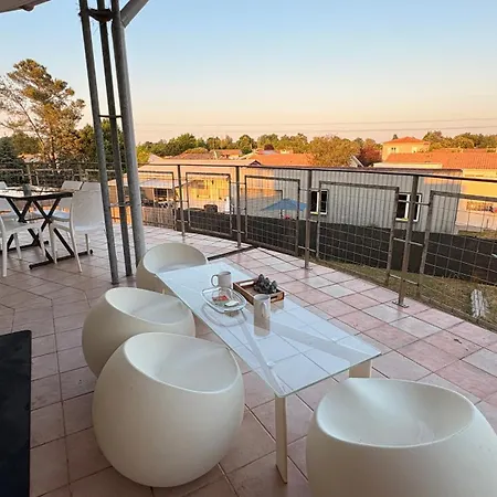Hébergement de vacances La Bulle Zen - 2 Bedrooms - Terrace - Ac - Parkings- 8 Couchages Max-2 Sdb *