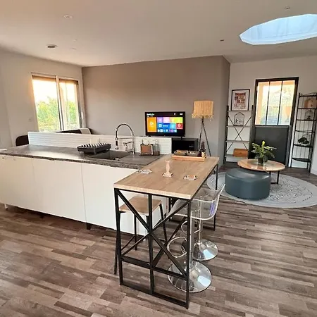La Bulle Zen - 2 Bedrooms - Terrace - Ac - Parkings- 8 Couchages Max-2 Sdb * Ambares-et-Lagrave